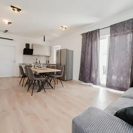 Apartment Taverna