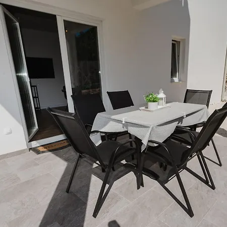 Apartment Taverna *